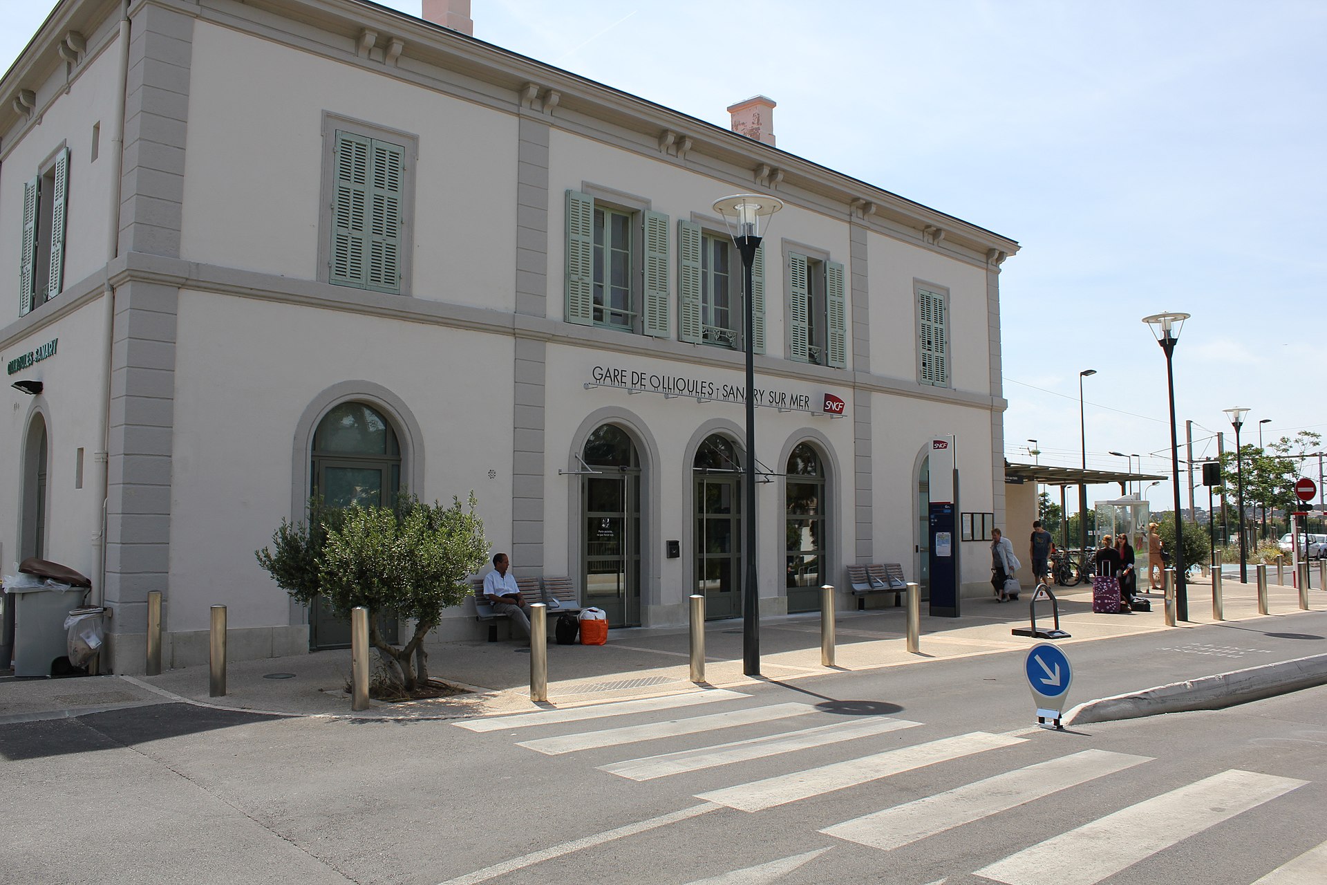 CAMPASUN - Sanary-Sur-Mer train station