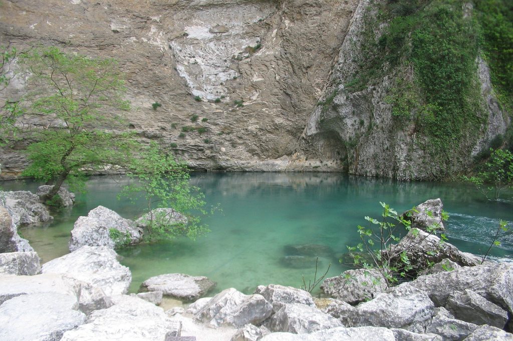 Campasun : Fontaine De Vaucluse Avril 2008