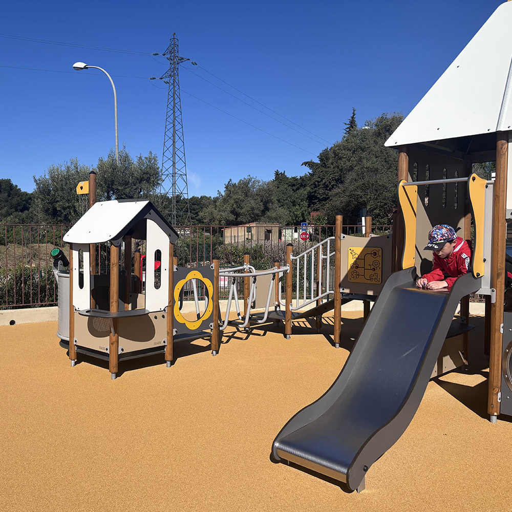 Campasun : Aire De Jeux Camping Mas De Pierredon