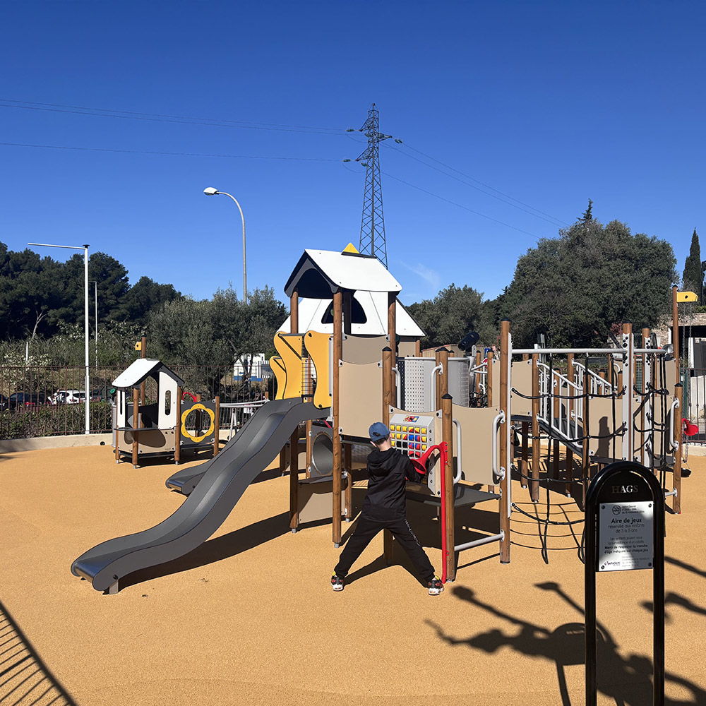 Campasun : Aire De Jeux Camping Sanary Mas De Pierredon