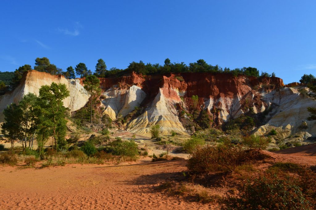 Campasun : Les Impressionnantes Falaises Du Colorado Provencal Laissent Apparaitre Un Camaieu De Couleurs Photo Carine Saussol Colorado De Rustrel 1593770760