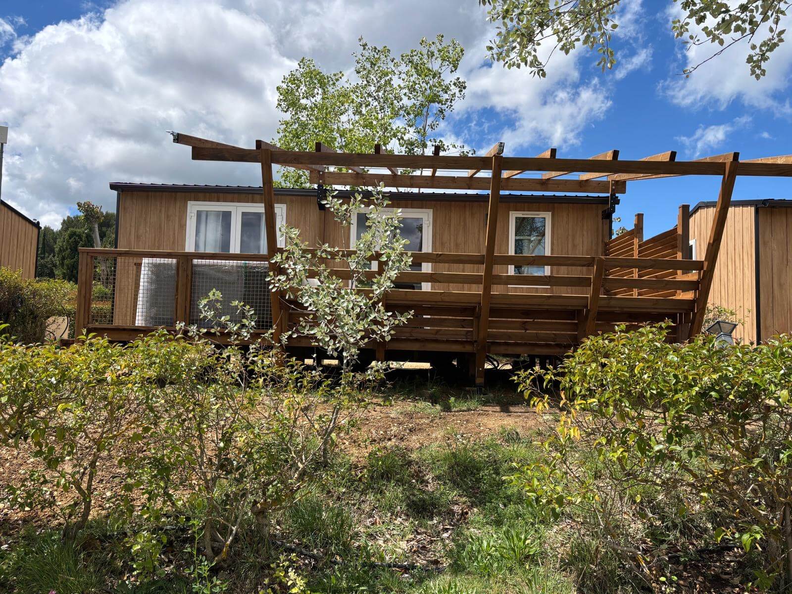Campasun : Mobil Home Lourmarin Avec Jacuzzi Camping Etang De La Bonde Vaucluse