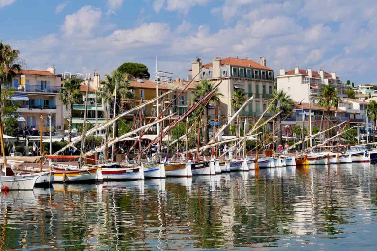 Le port de Bandol et ses bateaux