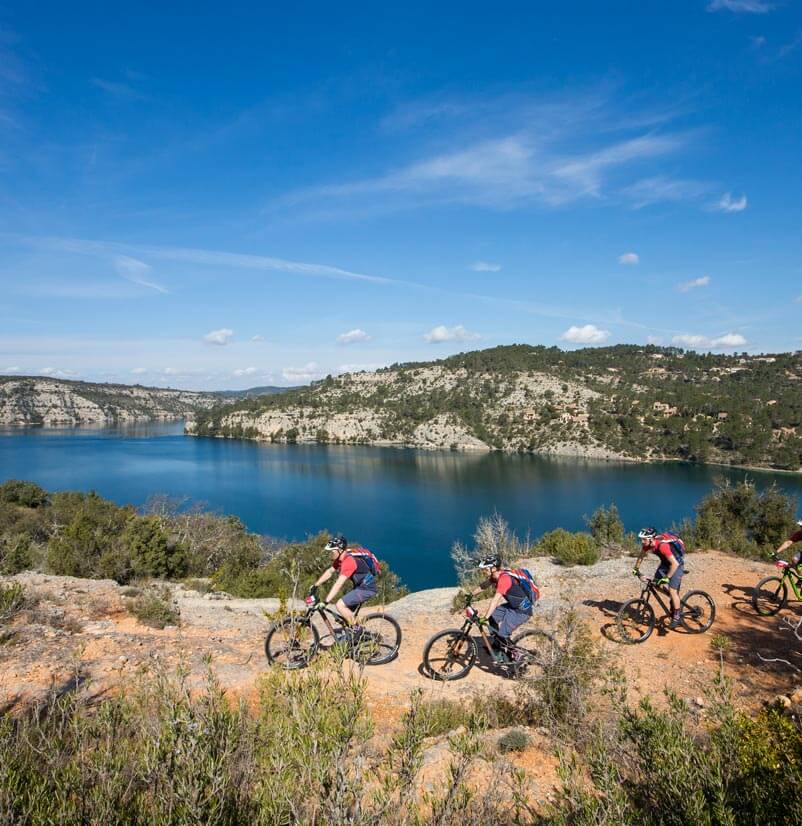 CAMPASUN - Aktivitäten in Esparron-de-Verdon